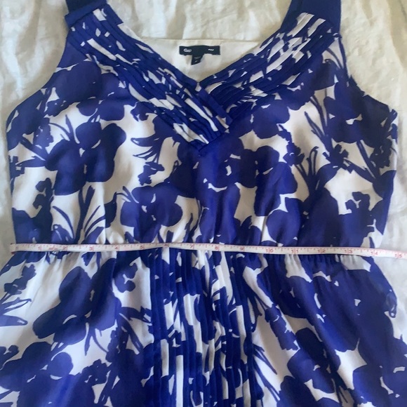 Dress - Picture 5 of 6